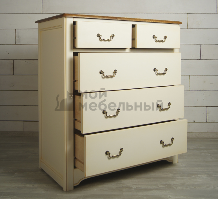Бежевый комод 