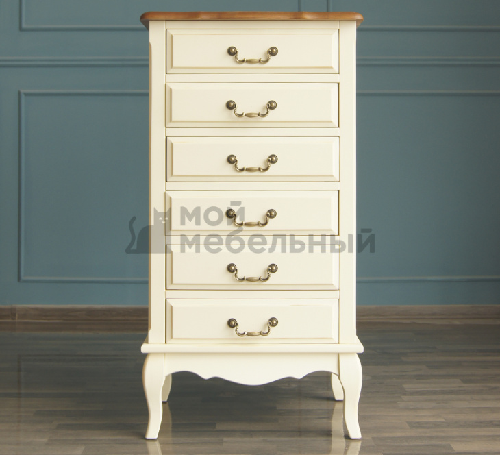 Маленький комод 