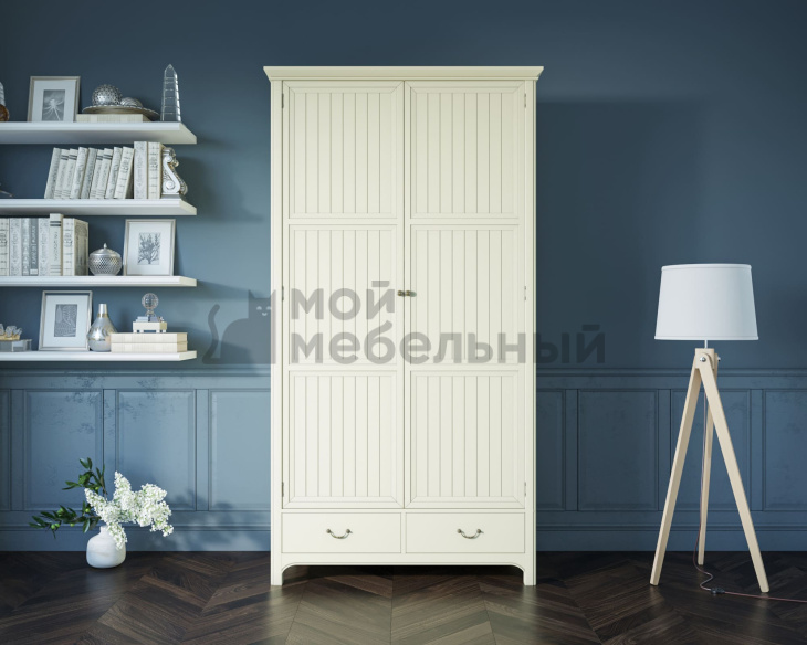 Бежeвый двухстворчатый шкаф 