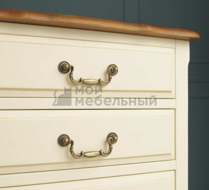 Маленький комод 